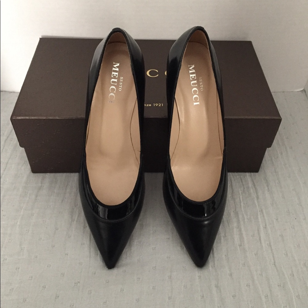 EUC Sesto Meucci Black Leather Pumps FINAL PRICE